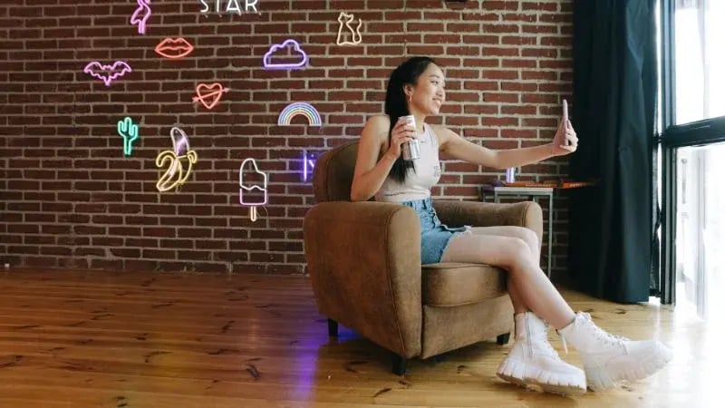The Ultimate 2023 Guide to Collaboration Tools for Digital Creators: From Content Creation to Legal Services