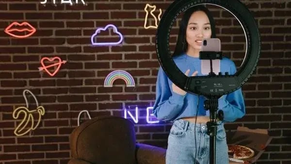 How Businesses Outsource Content Creators—Steps to Know
