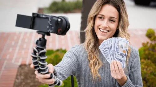 How Do Top Influencers and Managers Seal the Deal? Unveiling the Secrets of Influencer Contracts!